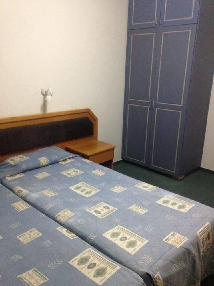 לימסול Lobelia Apartments מראה חיצוני תמונה