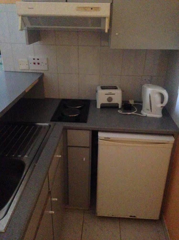 לימסול Lobelia Apartments מראה חיצוני תמונה