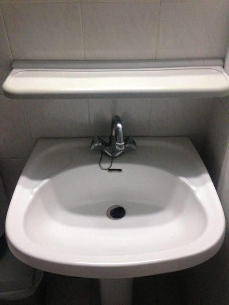 לימסול Lobelia Apartments מראה חיצוני תמונה