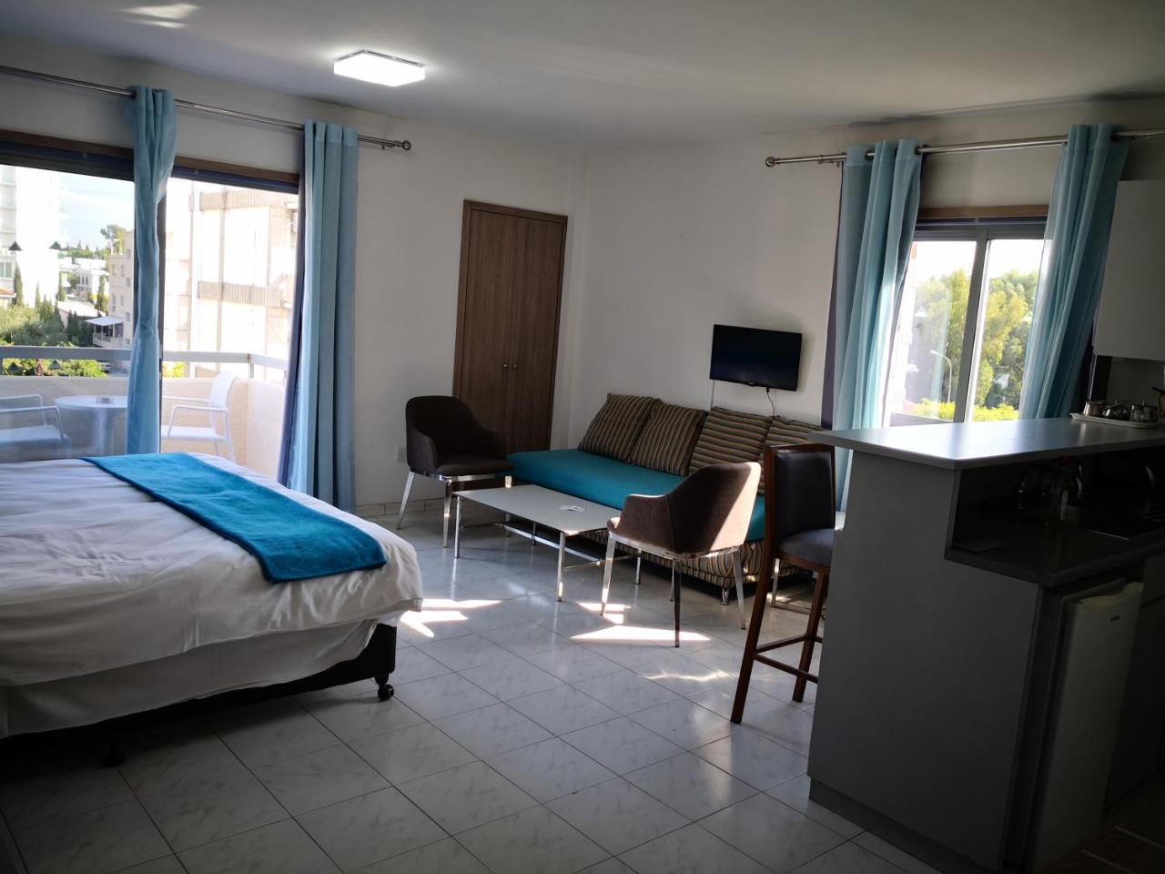 לימסול Lobelia Apartments מראה חיצוני תמונה