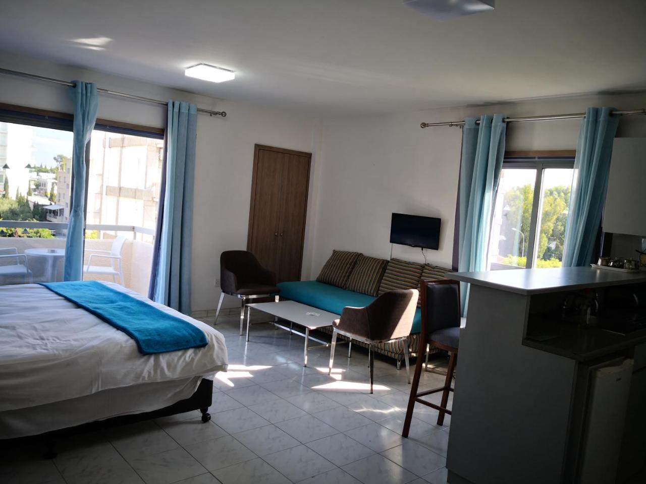 לימסול Lobelia Apartments מראה חיצוני תמונה