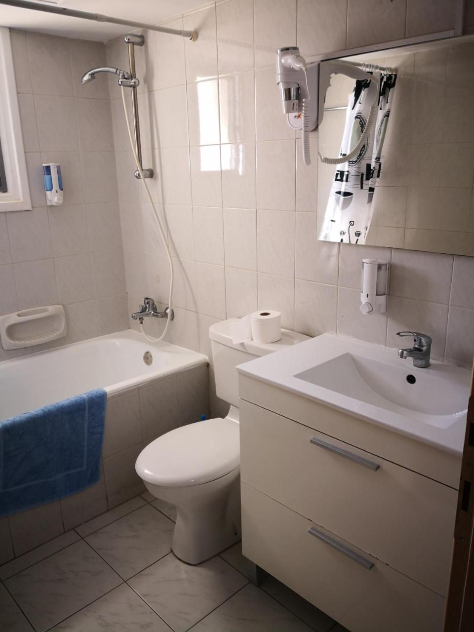 לימסול Lobelia Apartments מראה חיצוני תמונה