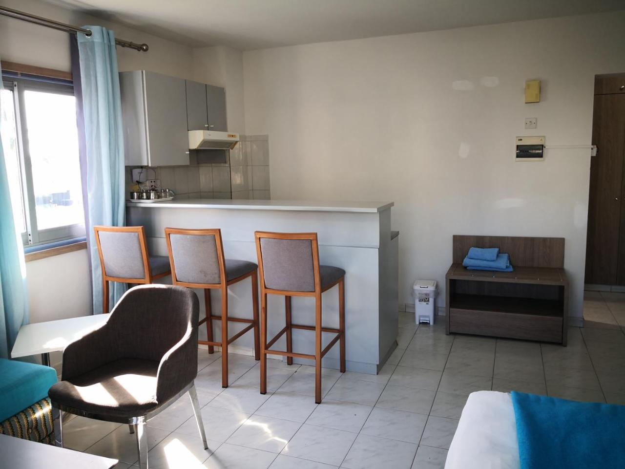 לימסול Lobelia Apartments מראה חיצוני תמונה