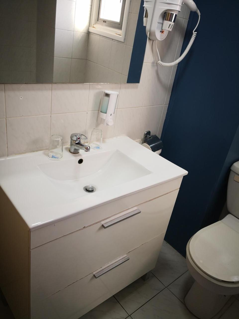 לימסול Lobelia Apartments מראה חיצוני תמונה