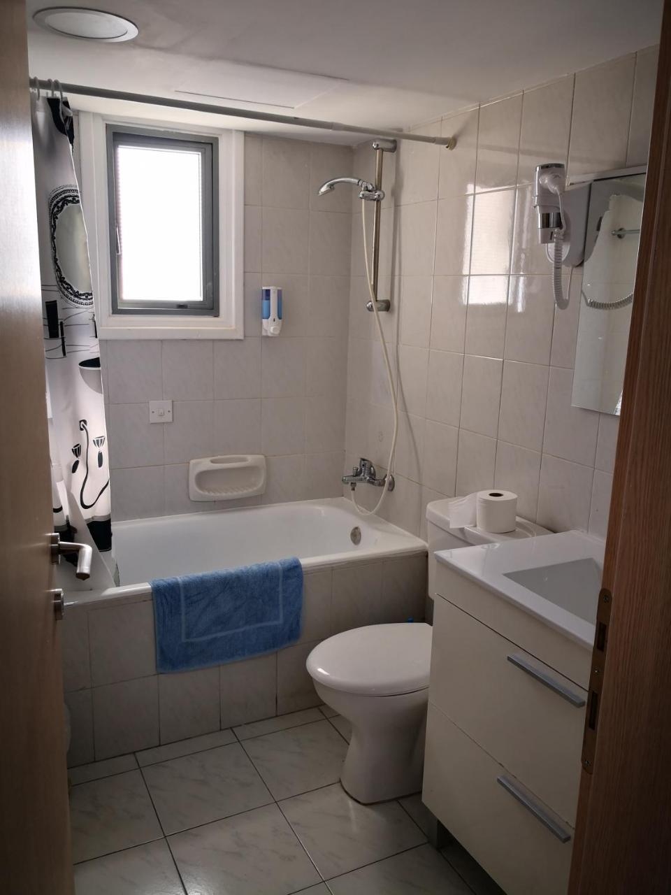 לימסול Lobelia Apartments מראה חיצוני תמונה