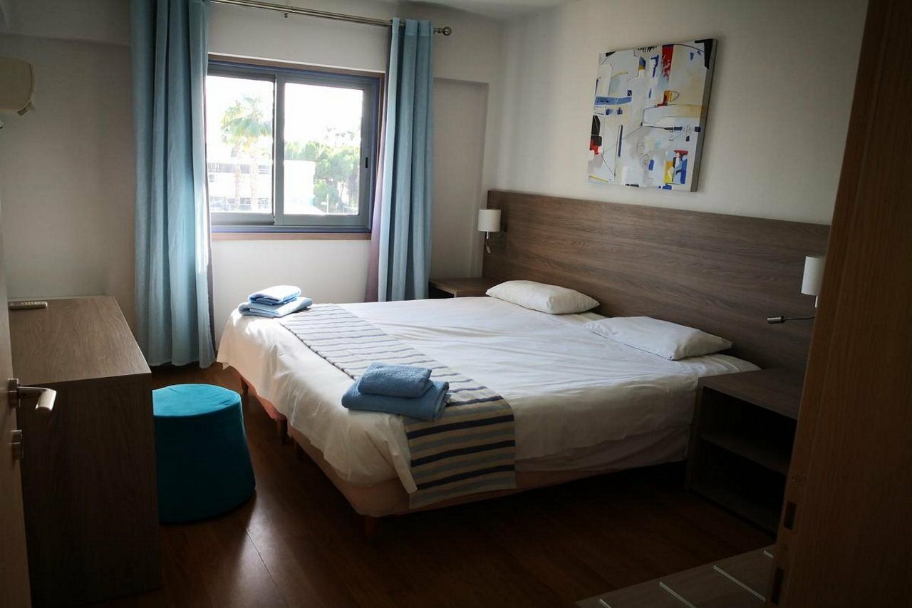 לימסול Lobelia Apartments מראה חיצוני תמונה